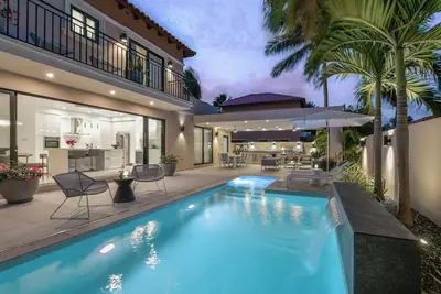 Image de Modern 3br home with Private Pool at Gold Coast Villas