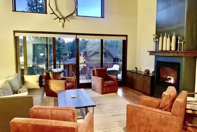 Image de Schaffer's Mill, luxurious 2, 864 sq. ft contemporary townhome, dogs considered.