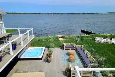 Image de Amazing Waterfront guest suite in the Hamptons with private entrance