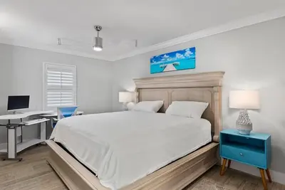 Image de Gorgeous End Condo in South Seas Resort