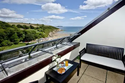 Image de The Crows Nest, family friendly, with pool in Maenporth, Cornwall