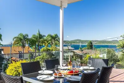 Image de Blue Waters 7 Cook St - Dog Friendly and Water Views