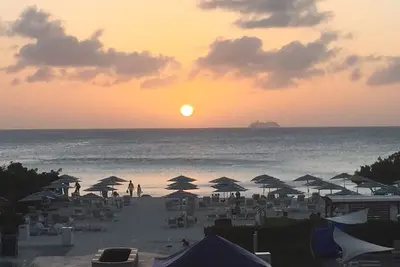 Image de 2 bedroom ocean front unit on palm beach Aruba