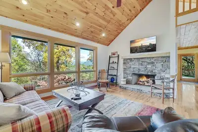Image de Whispering Pines Lakehouse - Whispering Pines Lakehouse - private dock and free