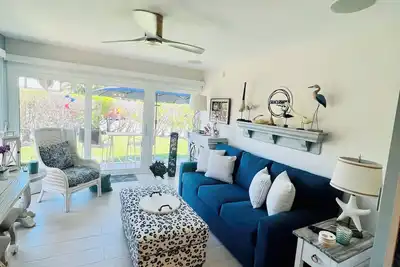 Just Remodeled Marco Island Cottage by The Sea. Beautiful in Old Marco!