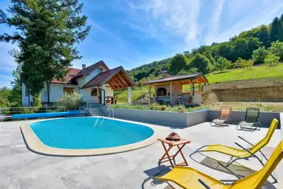 Image de Belle maison de 3 chambres Ă Piscanovec