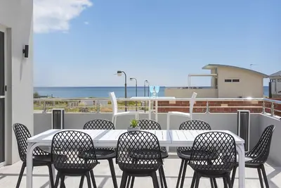 Image de Edge Of The Bay - Seaside Perfection