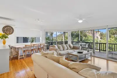Image de Ferguson St - The Beach House - Cosy Cottage with Pool