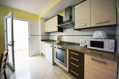 Image de Quiet apartment, private terrace, 400 m to the beach, community pool