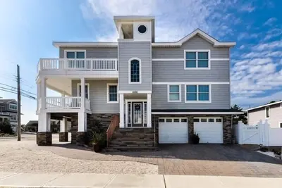 Image de Oceanview w/ heated pool (Mem-Labor Day) outdoor bar/kitchen 5 Bedroom 2 Master