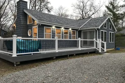 Image de More than Just a Cottage!