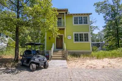 Image de Beachwalk Resort | Sleeps 20 | Golf Cart