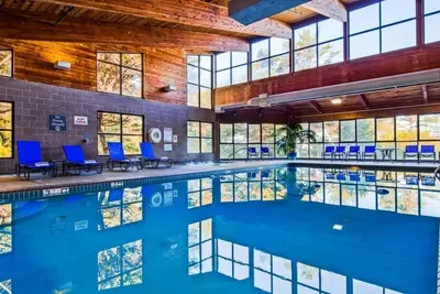 Image de Family-Friendly Newport Retreat with Pool & Breathtaking Hillside Views