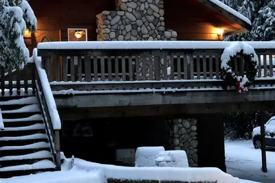 Image de Spacious Large Homestyle Family Cabin in Lmp Arnold
