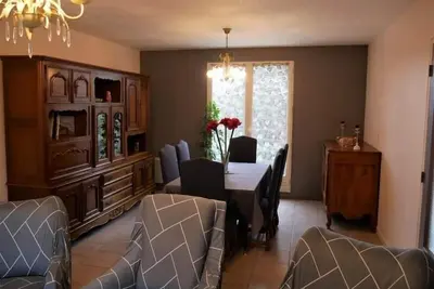 Image de Maison cosy Ă Sully-sur-Loire, 5 chambres, terrasse, parking, draps et chauffage inclus
