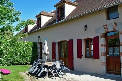 Image de Charmante Maison Rurale avec Terrasse Privative, Proche A. 77 et A. 19, entre Gâtinais et Fontainebleau