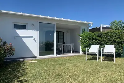 Image de Bungalow with private garden Sonnenland Suites I