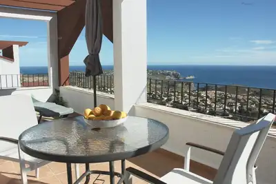 Holidays and idleness with Spectacular Sea View 180d