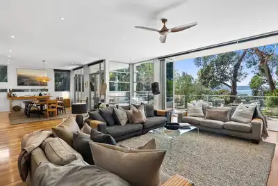 Image de Seaview House - Location, space and class