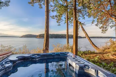 Image de Waterfront! Hot Tub! Dog Friendly! (Tsb)