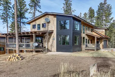 Image de Bearded Wonder | 4 Bed, 2 Bath