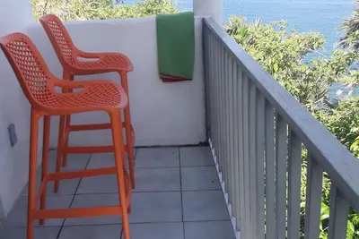 Image de Breezy cottage on the wavy beach