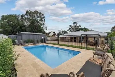 Image de Prowse Beach House Family Fun and Ocean Adventures