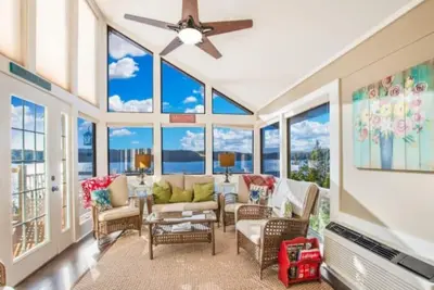Image de The Bluff House at Margaritaville Resort-180 Degrees of Lakefront & Hot tub