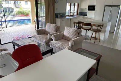 Image de Large Two Bedroom Acreage Apartment