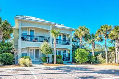 Townhome-Comm Pool-Private Beach Access 5 Min Walk