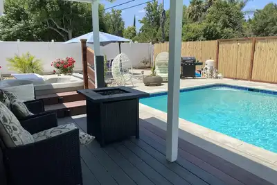 Image de House with Private Pool/Jaccuzi With Optional Pool heater