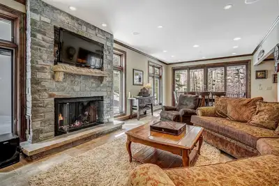 Image de ⭐️ Private East Vail Home, OnShuttleRoute, 4 EnSuites, HeatedGarage, Ev Charger