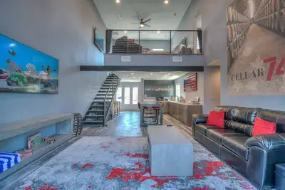Image de Cellar 74: New Modern Wine Casita w/Hot tub