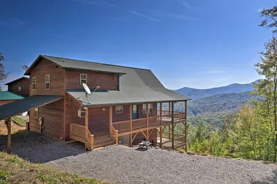 Image de Unparalleled Mountain Views: Spacious Cabin in Nc!