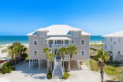 Image de West of Eden East - 6 Bedroom Luxury Beachfront home with Heated Pool, sleeps 18