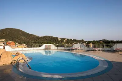 Image de Maison de vacances \"Sobìa Manna\" avec vue sur la montagne, climatisation, piscine et jardin