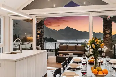 Image de Stonehill Villa | Historic Haven |