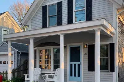 Image de Entire House in Ideal Location - West End