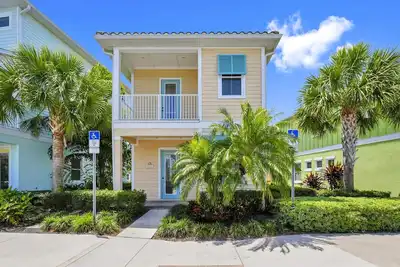 Image de Sunny Cottage near Disney with Margaritaville Resort & Island H2o Access -.