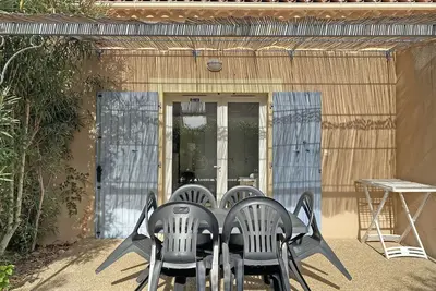 Image de Location vacances maison piscine Mouries Ls1-362.