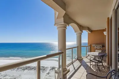 Image de P3-2008 2b Gulf Front Tower 3 20th Floor - Stunning Views!