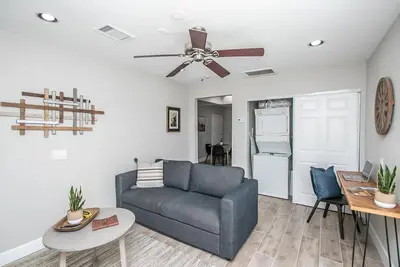 🏜Urban Desert Retreat for the Adventurous Traveler Snow Free-Stay with us! ☀️🐾