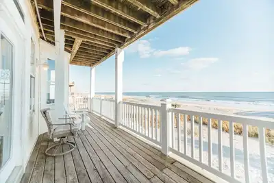 Image de ✶Yoga Session✶ Oceanfront✶Hot Tub ✶Game Room✶Arcade Room✶Elevator