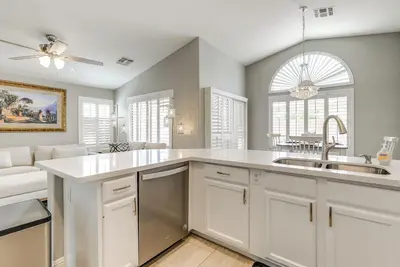 Gilbert Home Near Dtwn: Fire Pits, Grill & More!
