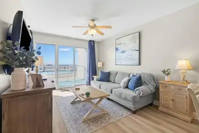 Image de Gulf Front -Summer Place 106-Renovated Ground Floor- 3 Bedroom - Okaloosa Island