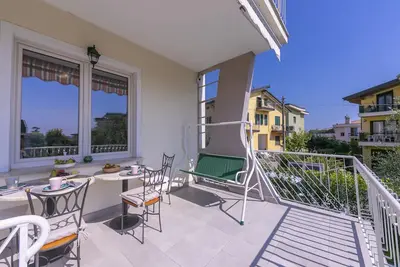 Image de La Maison Fleurie Appartamento Girasole, Desenzano Del Garda, Italy