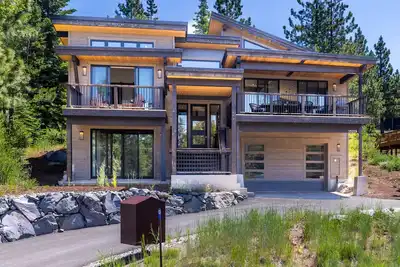 Image de Harmony By Tahoe Getaways - 4 Br Tahoe Donner w Hot Tub, Game Room + Hoa!