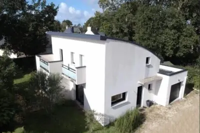 Image de Villa récente et rénovée, équipements neufs, jardin clos et sécurisé, jacuzzi