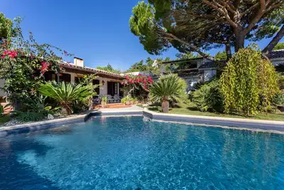Domaine \"Quinta do Monte das Abelhas\" Chambres d'hôtes à thème près de Lisbonne