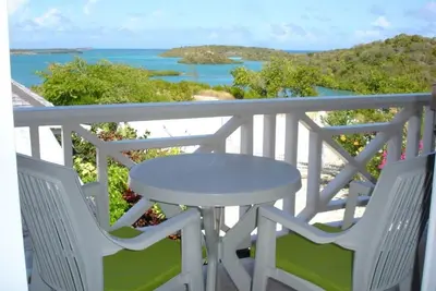 Image de Peaceful Luxury 2 Double Bedroom Villa With large private pool and its own dock
